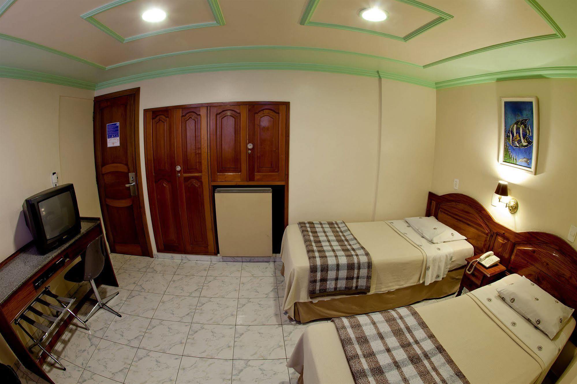 Krystal Hotel Manaus Esterno foto