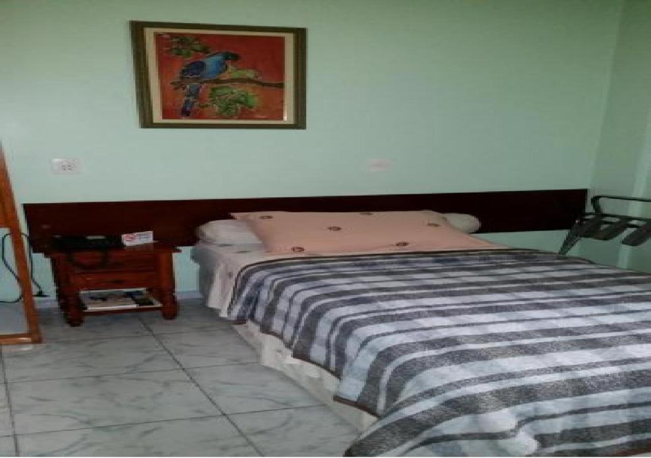 Krystal Hotel Manaus Esterno foto